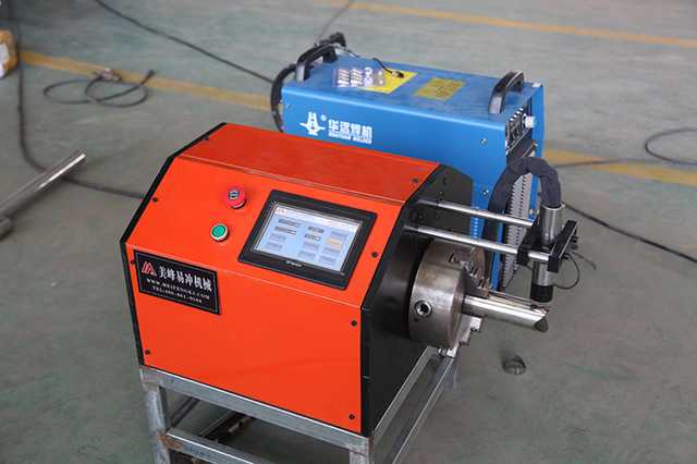 等離子切割機(jī)是借助等離子切割技術(shù)對金屬材料進(jìn)行加工的機(jī)械。